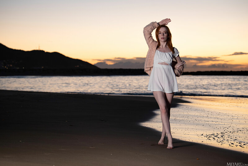 Оана, 22 года, 0 размер груди